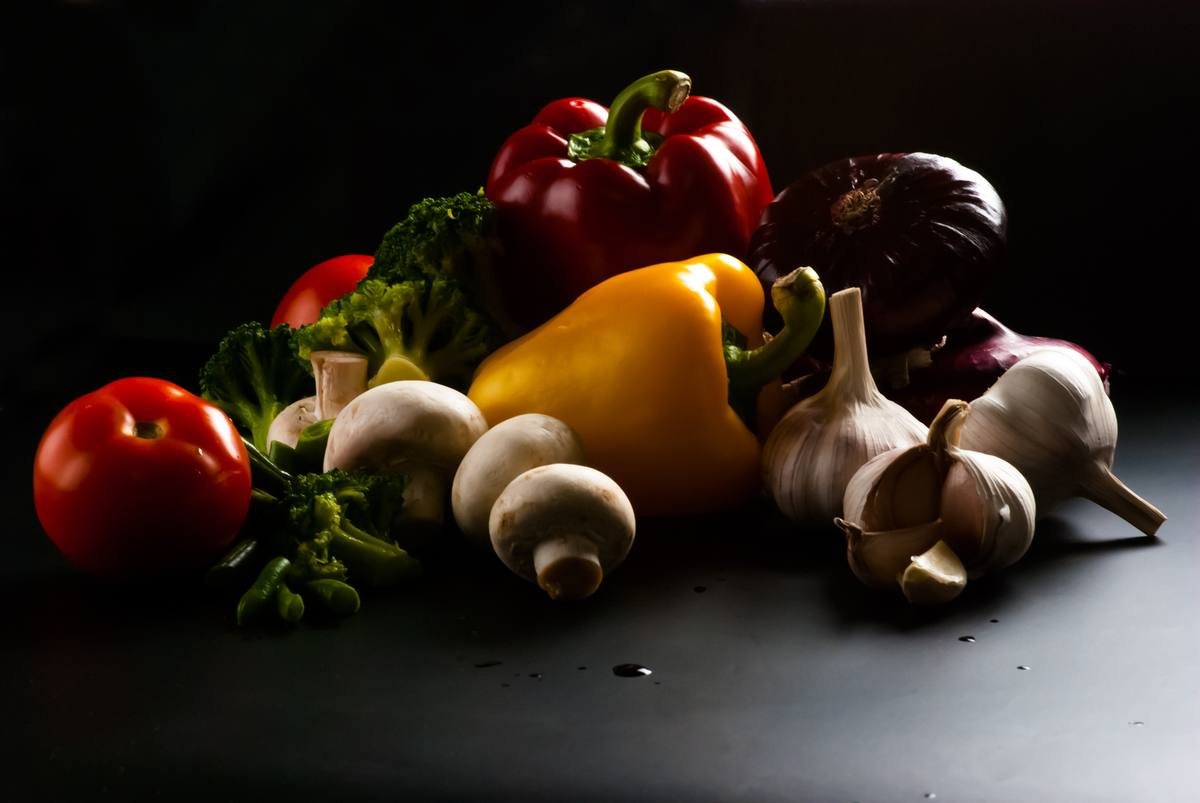 Dark vegetables garlic and anti-inflammatory foods