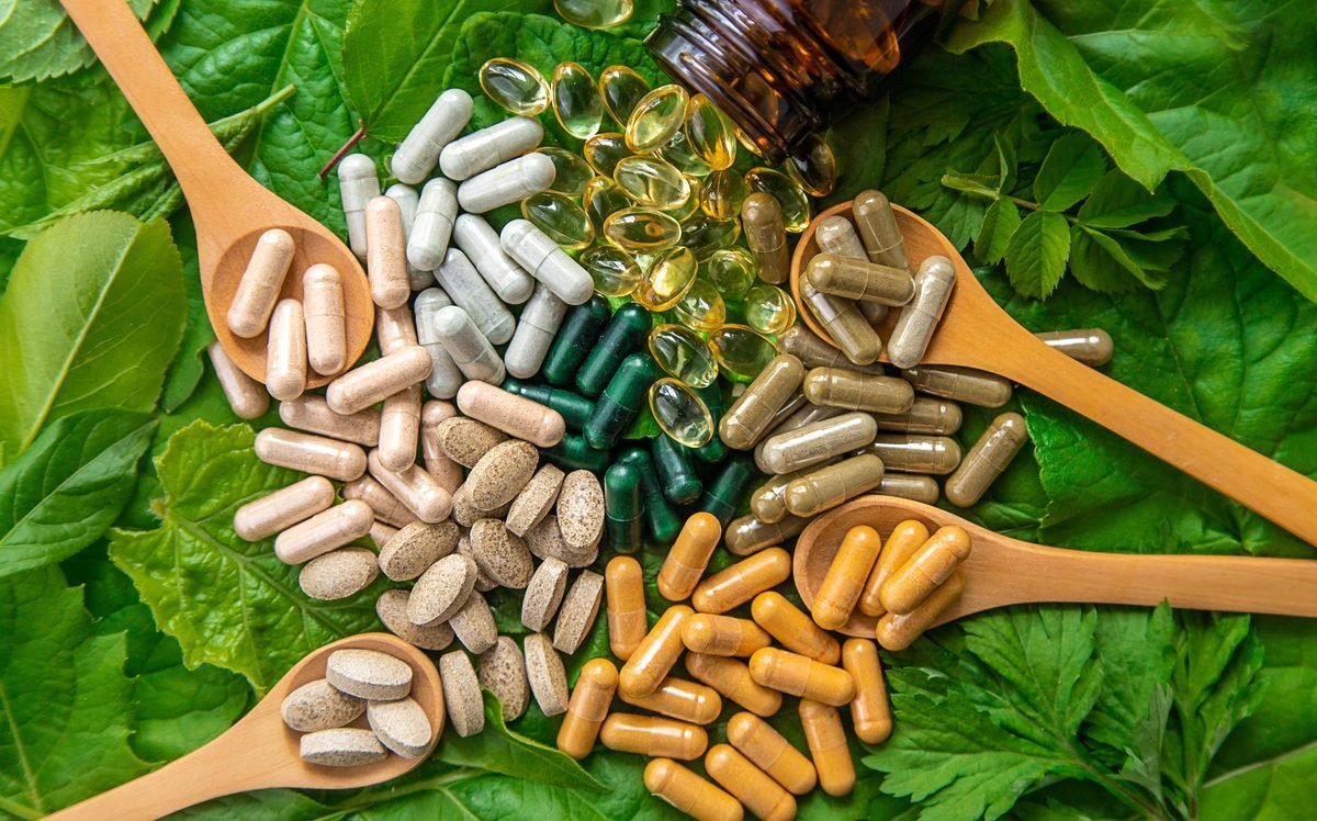 Natural supplements and vitamins for blood sugar support — capsules and tablets with herbs